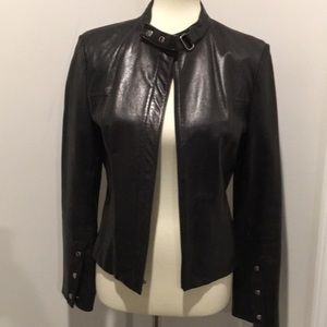 Guess - black leather jacket - Size M (6) beautiful and no flaws genuine leather